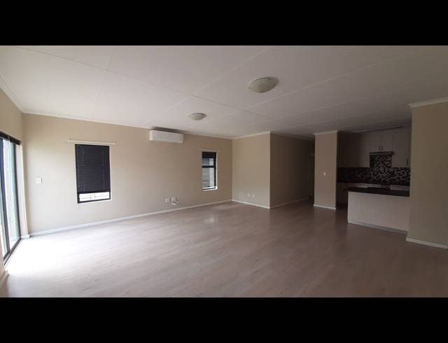 2 bed property to rent in REUNION PARK